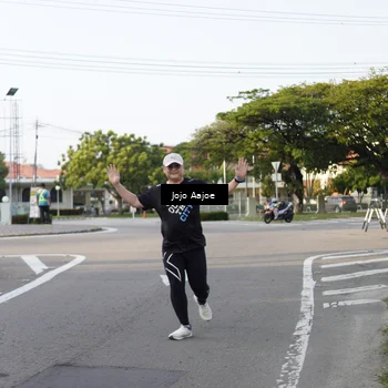 Runner Photo 7648107