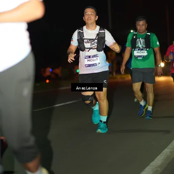 Runner Photo 7648110