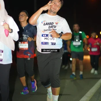 Runner Photo 7648112