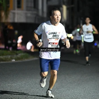 Runner Photo 7648114