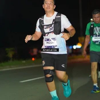 Runner Photo 7648120
