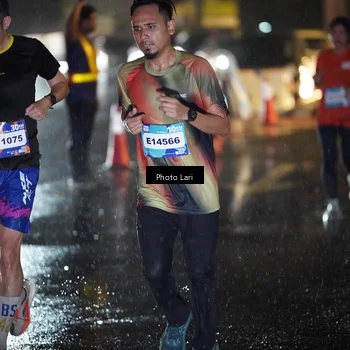 Runner Photo 7648125