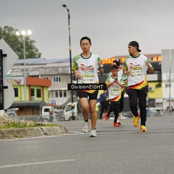 Runner Photo 7648128