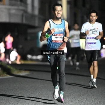Runner Photo 7648134