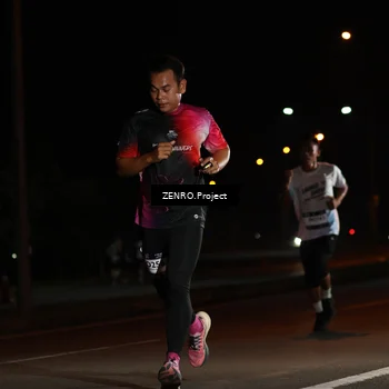 Runner Photo 7648135