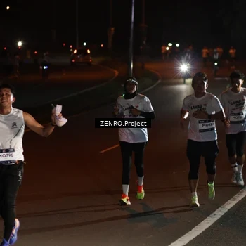 Runner Photo 7648140