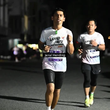 Runner Photo 7648152