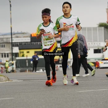 Runner Photo 7648159