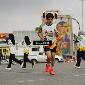 Runner Photo 7648211