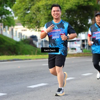 Runner Photo 7648221