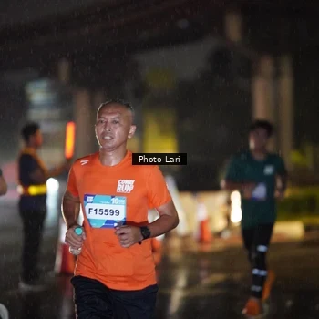Runner Photo 7648275