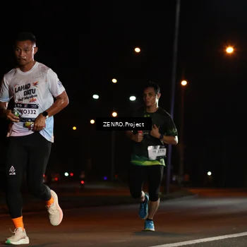 Runner Photo 7648278