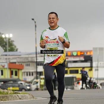 Runner Photo 7648290