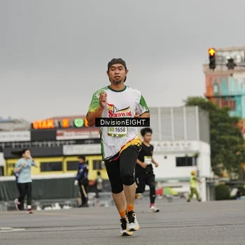 Runner Photo 7648296