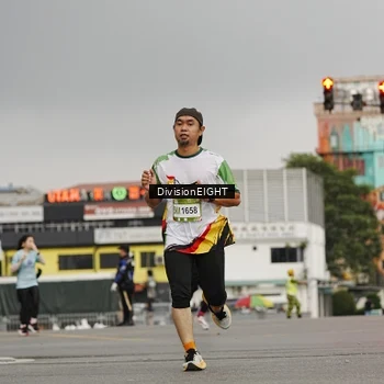Runner Photo 7648303