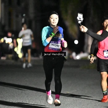 Runner Photo 7648305