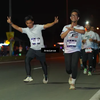 Runner Photo 7648322