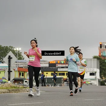 Runner Photo 7648332