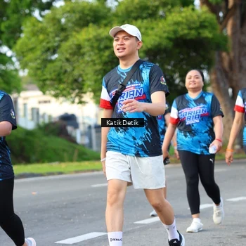 Runner Photo 7648334