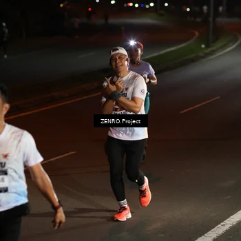 Runner Photo 7648346