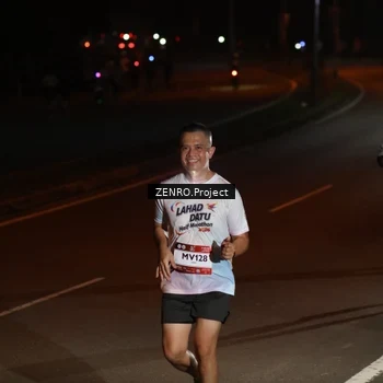 Runner Photo 7648352