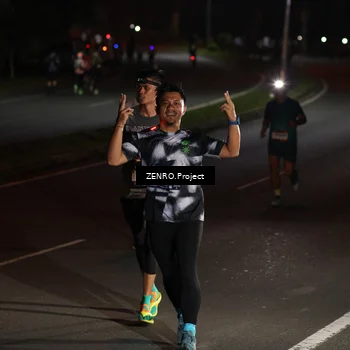 Runner Photo 7648359
