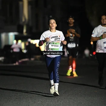 Runner Photo 7648365