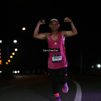 Runner Photo 7648369