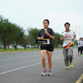 Runner Photo 7648374