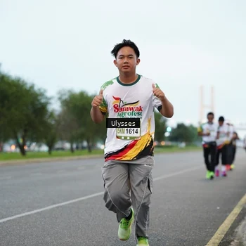 Runner Photo 7648395