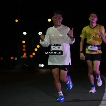 Runner Photo 7648401