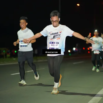 Runner Photo 7648403