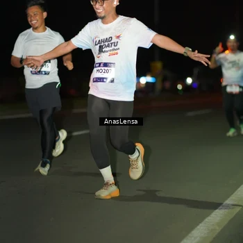 Runner Photo 7648406