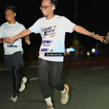 Runner Photo 7648417