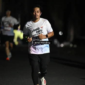 Runner Photo 7648421