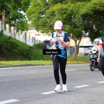 Runner Photo 7648422