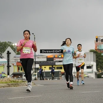 Runner Photo 7648428