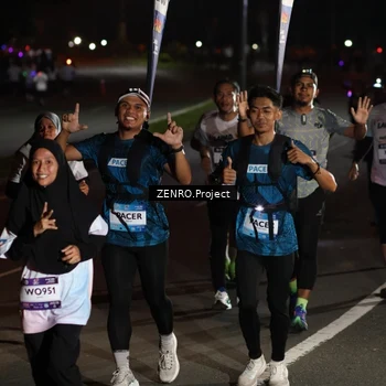 Runner Photo 7648436