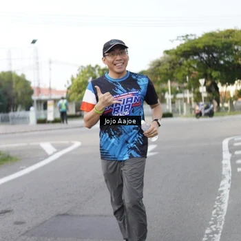 Runner Photo 7648449