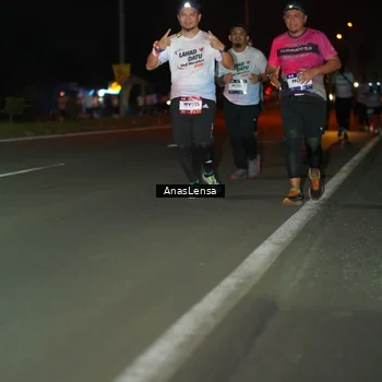 Runner Photo 7648468