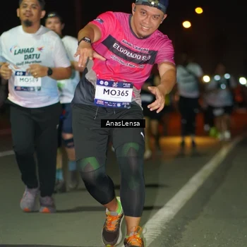 Runner Photo 7648474