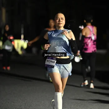 Runner Photo 7648476
