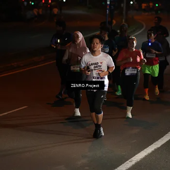 Runner Photo 7648479