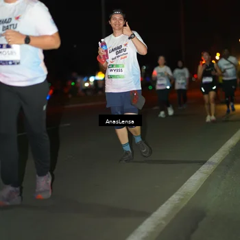 Runner Photo 7648495