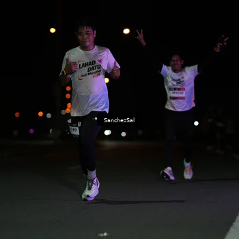 Runner Photo 7648533