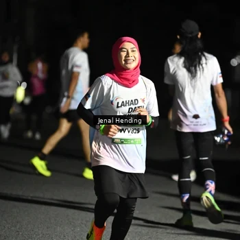 Runner Photo 7648535