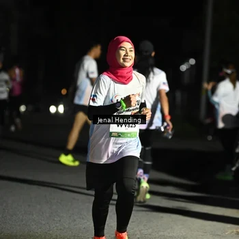 Runner Photo 7648545