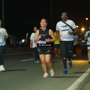 Runner Photo 7648557