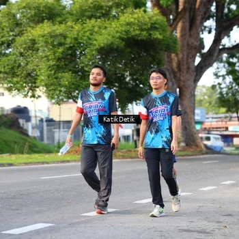 Runner Photo 7648578