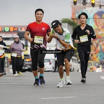Runner Photo 7648582